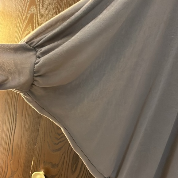 Lyss Loo cocoa colored shrug. All one piece with armholes. Size Large. - Picture 7 of 9